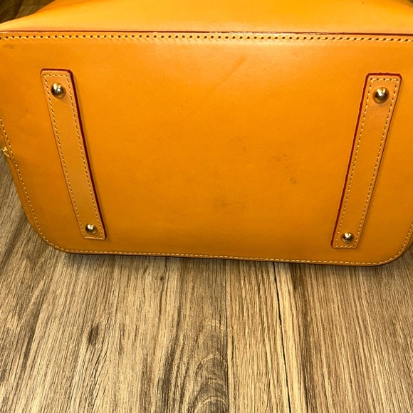 Dooney & Bourke Tan Leather Shoulder Bag with Drawstring Closure - Picture 5 of 5